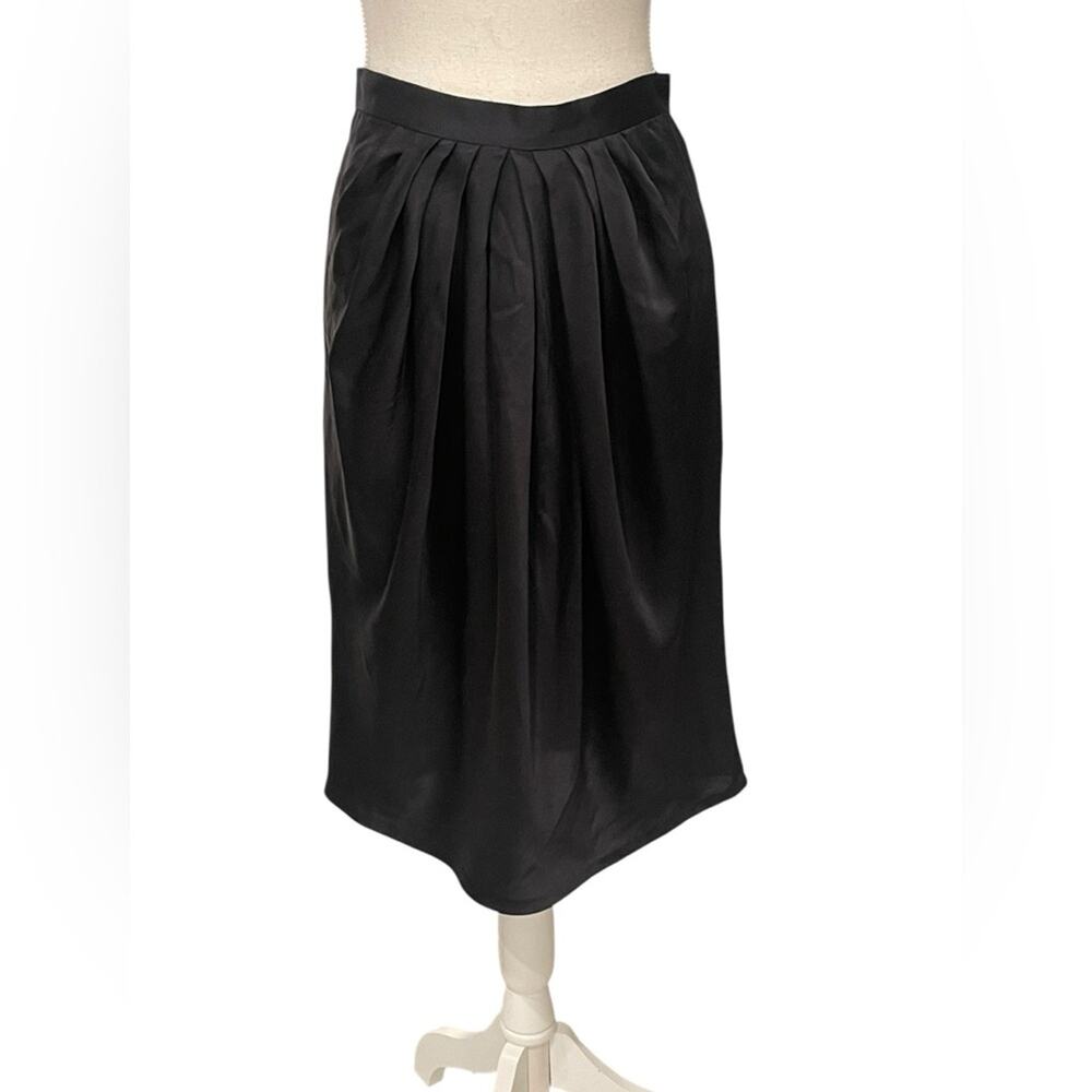 Valentino Silk Elegant Black Pleated Skirt Size: | US:6 IT42